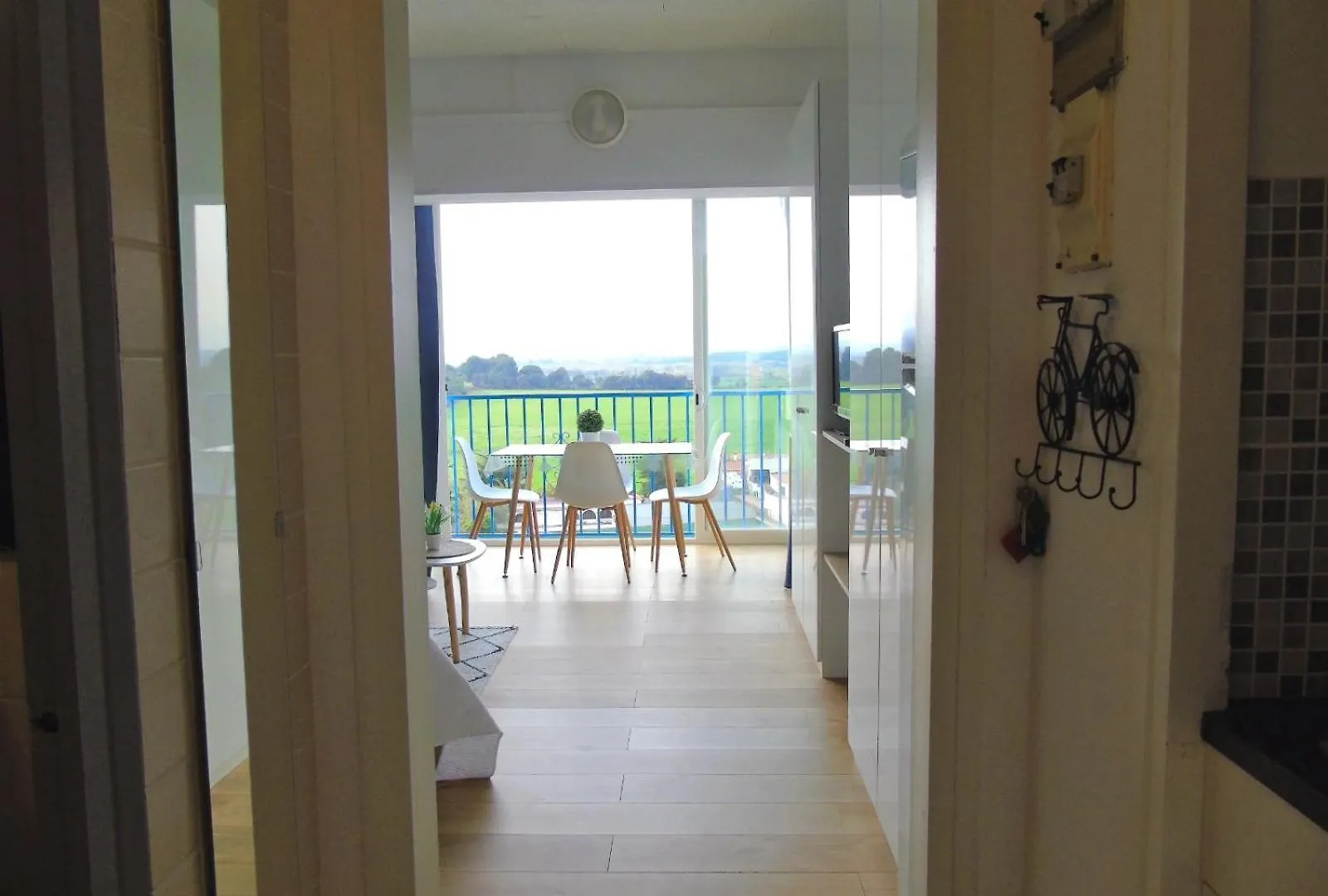 Apartment Studio Avec Piscine Et Vue Montagne Roses Spain